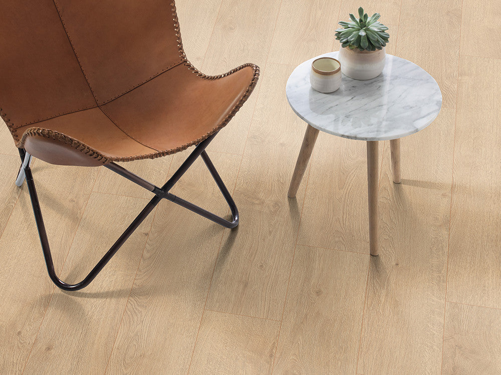 PARCHET EGGER Stejar Newbury deschis OEL2035 32 / AC4 8x1292x193