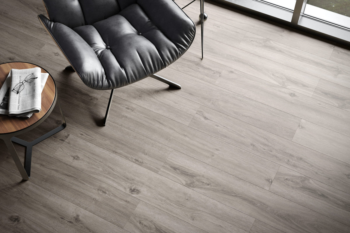 Parchet SPC HB P1002 ASPEN OAK 0,6x14,8x74cm 1,752m2