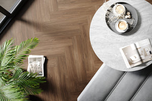 Parchet SPC Falquon HERRINGBONE P6005 MARRONE OAK 0,6x14,8x74cm 1,752m2