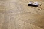 Parchet SPC Arbiton GEORGETOWN OAK 147 CLC CHEVRON 0,55/5x120x600mm - Pardoseala SPC Cluj Domio Showroom